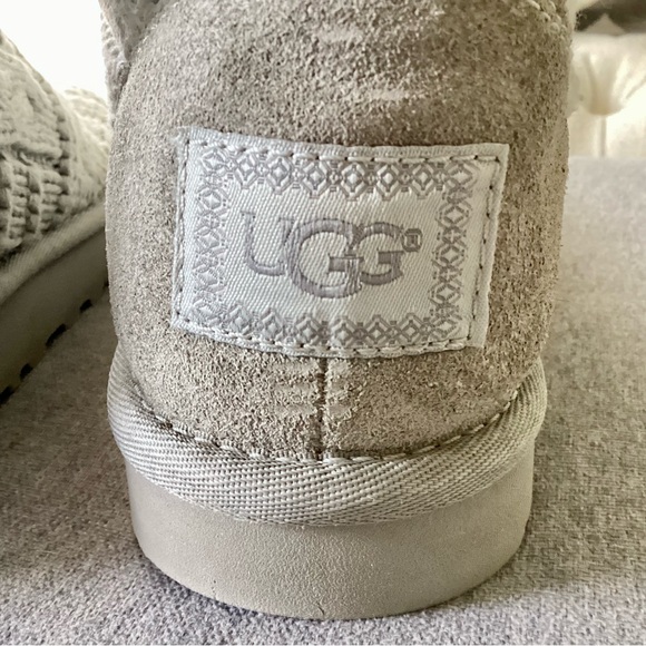 Ugg Kalla Seal Grey Boots Fits 7- 7.5 - Picture 2 of 5